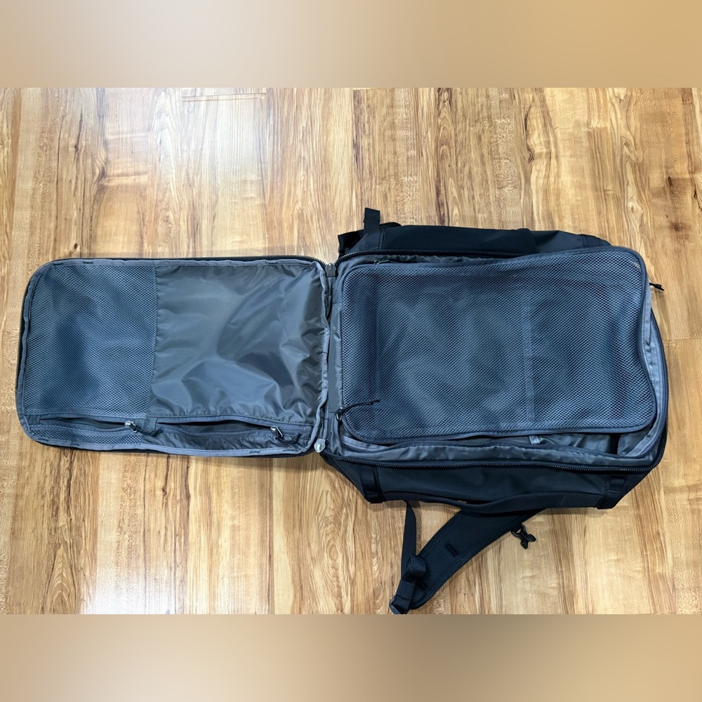 Patagonia Black Hole Mini MLC Pack 30L - Picture 3 of 6